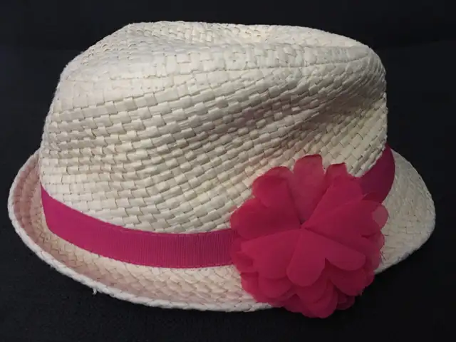 Children’s Place size 7/8 hat62863261644801126