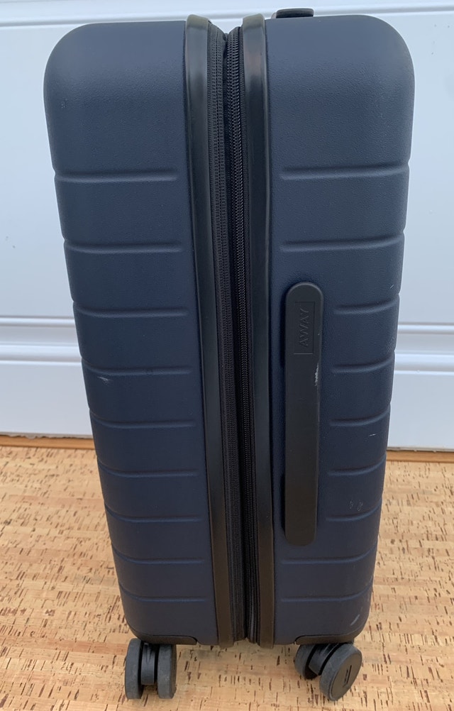 Preowned Away CarryOn Flex Luggage Hard case suitcase Other St