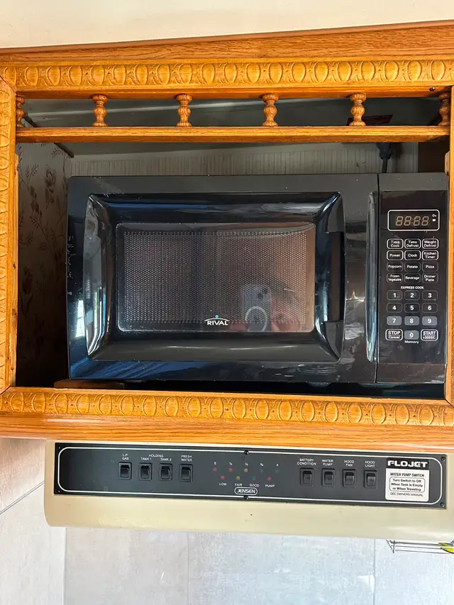 Motorhome in RVs & Motorhomes in Nanaimo - Image 10