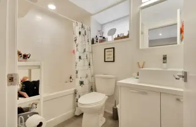 Your chance for this beautiful 2 bedroom with Bonius room off the second bedroom. It could be an off...