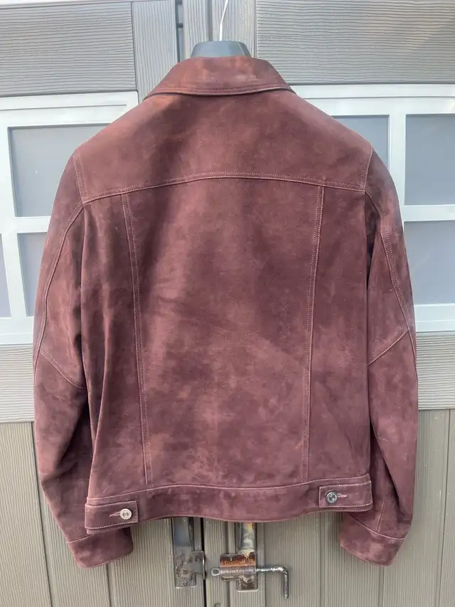 Suede trucker jacket in Men's in Ottawa - Image 4