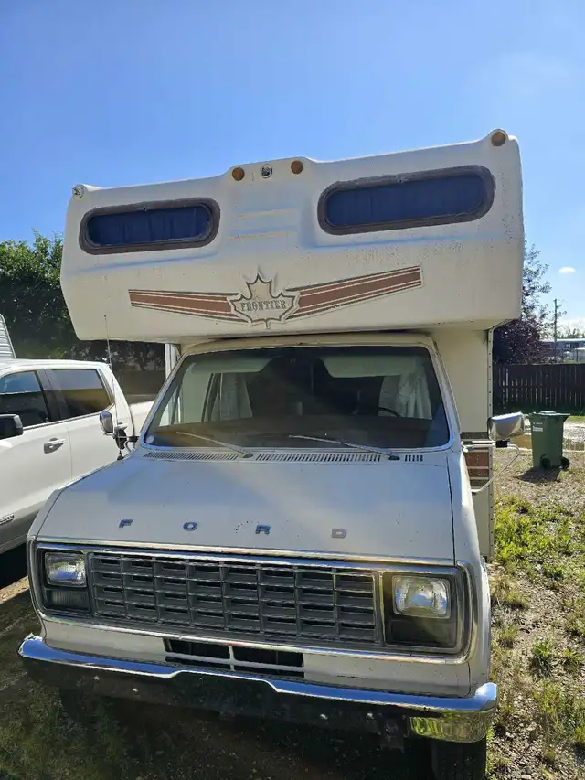 1981 ford motorhome in RVs & Motorhomes in Calgary - Image 2