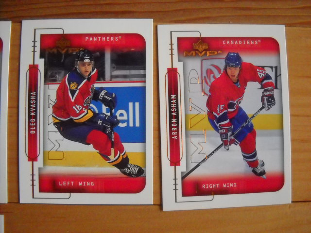 11 cartes de hockey de 1999 dans Art et objets de collection  à Saguenay - Image 4