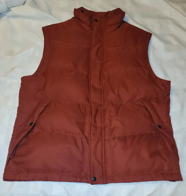 Patagonia R1  Black Polartec hoodie / Eddie Baurer feather Vest in Arts & Collectibles in Red Deer - Image 6