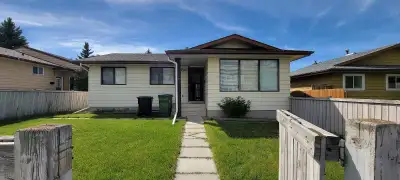 Beautiful Single-Detached Home (Main Floor) in Beddington