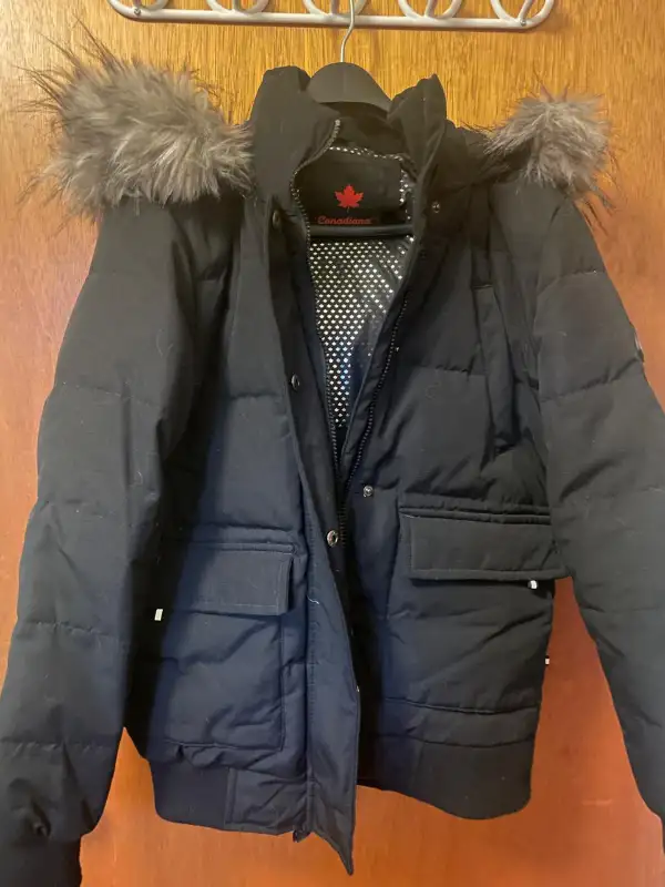 Winter jacket in Women's - Tops & Outerwear in Kitchener / Waterloo - Image 2