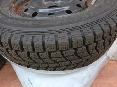 265/70/16 Rim and tire Set Plus 2 winter tire with rims Came off from Nissan Rogue. Total of 6 tires...