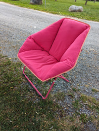 Pink foldable chair