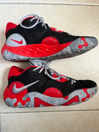 Nike Basketball Shoes Men’s Size 9, View more