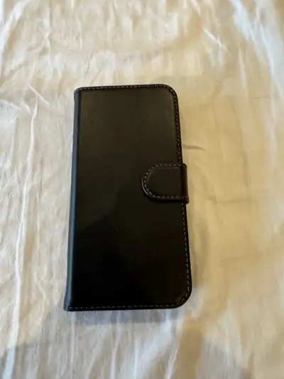 Only used inner case a few times but it was too bulky for my liking so ended up not using it. Bought...