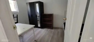 First floor room：800/Month，walk out basement room：700 and 600，Tenants can use the newly renovated ki...