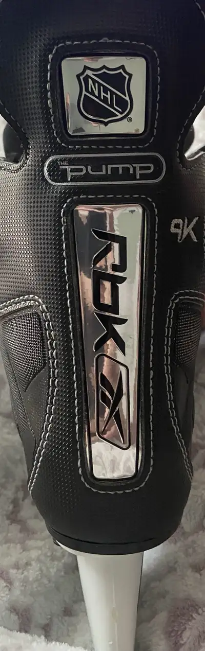 Skates 7.5, View more