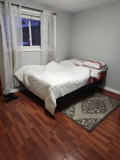1 room bedroom for rent, near Albion and Silverstone drive. Includes; 1 car parking, spacious shared...