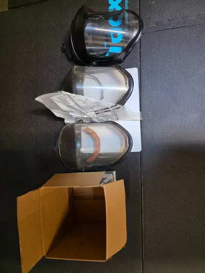 UVEX BIONIC FACE SHIELDS 1 Brand New Lens, 1 Complete Shield Almost New 2 More Used CALL or TEXT 778...