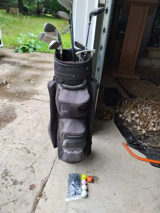 Golf clubs and accessories in Golf in Barrie - Image 2