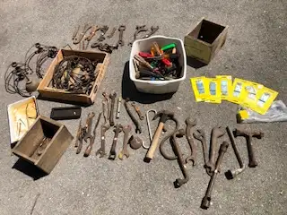 Here's a collection of historical tools that includes: 15 springs square nails (see the pic of them...