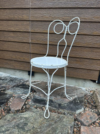 Chaise de patio antique en métal vintage chair
