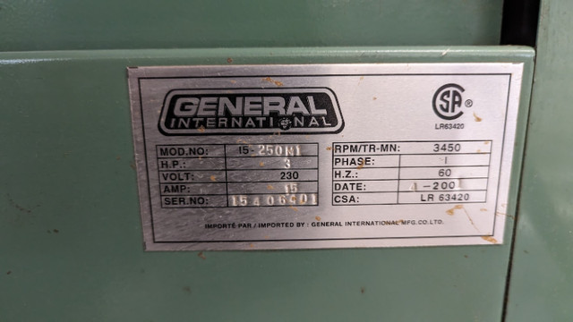 Sableuse a rouleaux pour panneau  General 250m1 dans Outils électriques  à Saint-Hyacinthe - Image 2