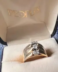 Promise/engagement/wedding ring 