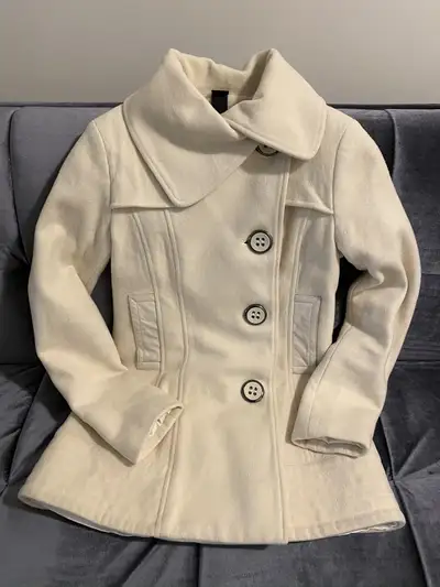 *Excellent* condition Mackage White Coat XS, View more