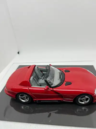 1/24 Bburago 1992 RT 10 Dodge Viper (made in Italy), View more