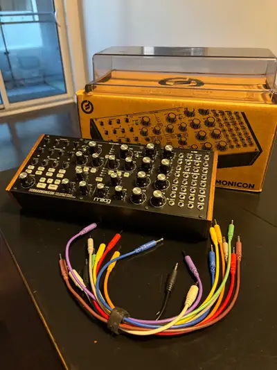 Moog Subharmonicon + Decksaver, View more
