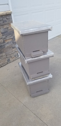 Bee equipment