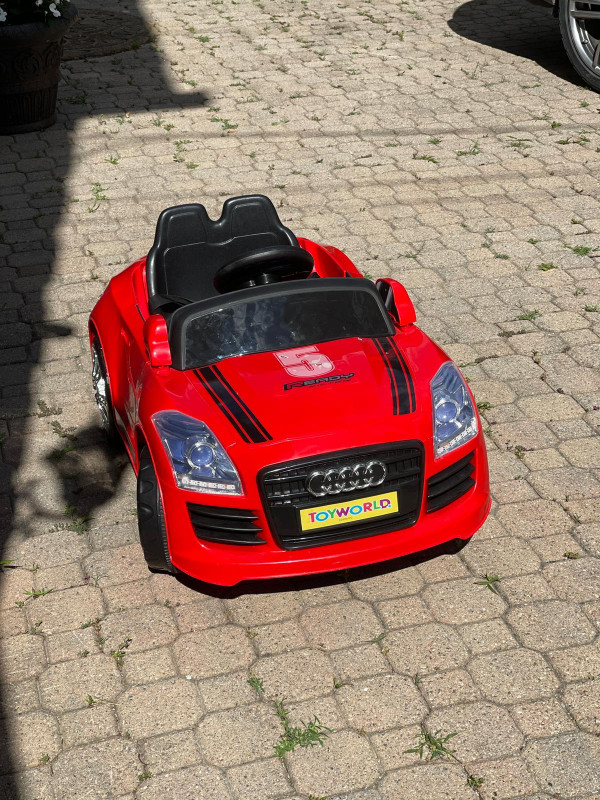 Child Ride-on Car (Audi) in Toys & Games in City of Toronto - Image 2