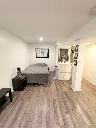 Ready to move from November 1st. Furniture includes, utilities included,parking included, internet a...