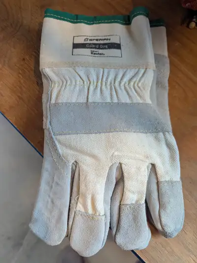 Sperian Kevlar Work Gloves 6 pairs, View more