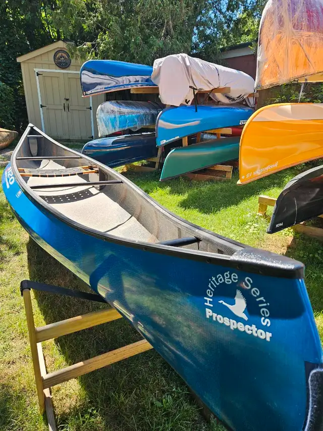 H2O Lightweight Canoes in Other in Saint John - Image 6
