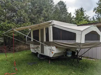 Rockwood Freedom "1980" model tent trailer. Clean and well taken care of. Wintered under shelter. Gr...