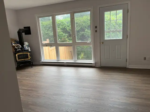 Comfortable townhouse for rent in Kanata. Two minutes to the 417 in Long Term Rentals in Ottawa - Image 19