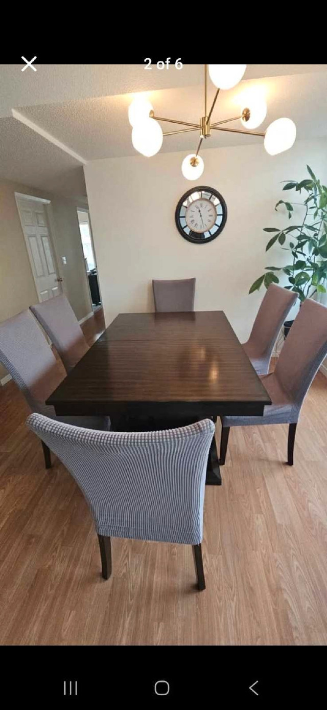 Solid Wood Dining Table with 6 Chairs set in Dining Tables & Sets in Guelph