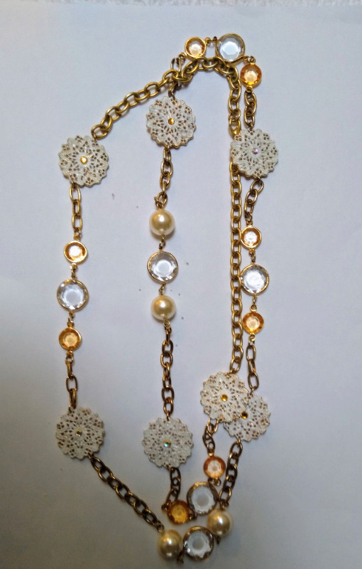 Gold tone Necklace, pearl, clear & topaz crystal beads in Jewellery & Watches in Oakville / Halton Region - Image 4