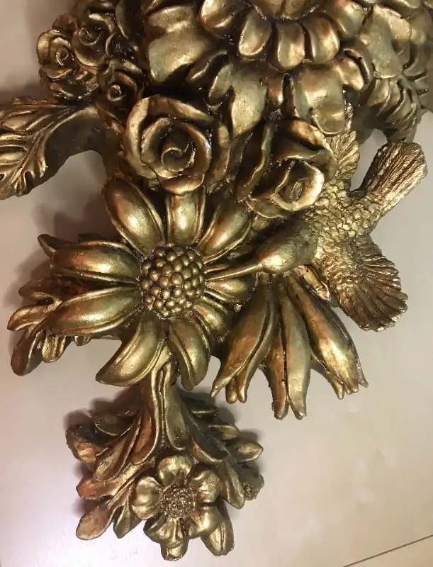 Wow!  Ornate Gilt Wall Shelf w Flowers & Hummingbird in Arts & Collectibles in Ottawa - Image 4