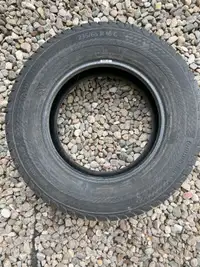 Pneus  235/65/R16c  Tires