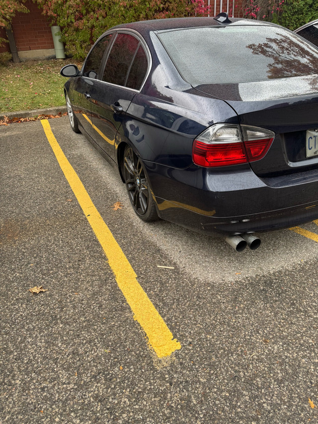 bmw 330xi in Cars & Trucks in Oakville / Halton Region - Image 3