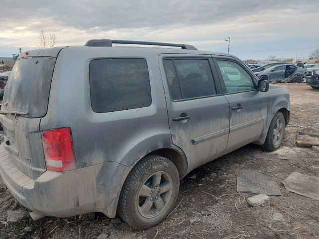 2009 Honda Pilot Parts out  in Auto Body Parts in Winnipeg - Image 3