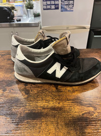 New Balance 420 Sneakers - USED. Men’s Size 10.5