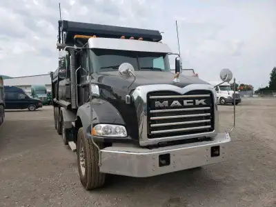 On est à la recherche de chauffeurs classe 1 et 3 fm sur camion 12 roues et Semi dompeur pour complé...