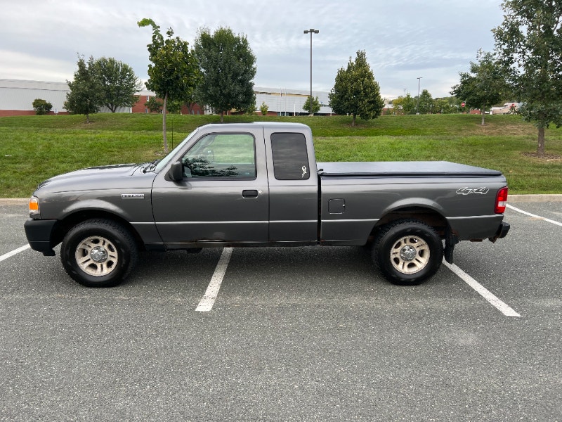 * EN ATTENTE / ON HOLD* Ford Ranger 4x4, moteur 4 litres, manuel