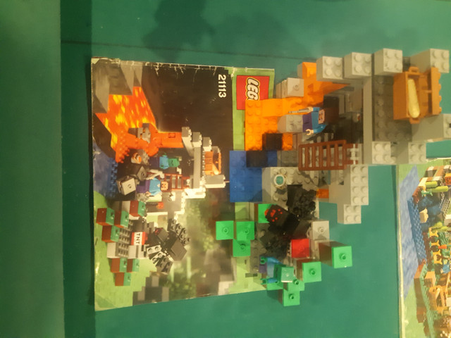 Lot de lego minecraft dans Jouets et jeux  à Ouest de l’Île - Image 4