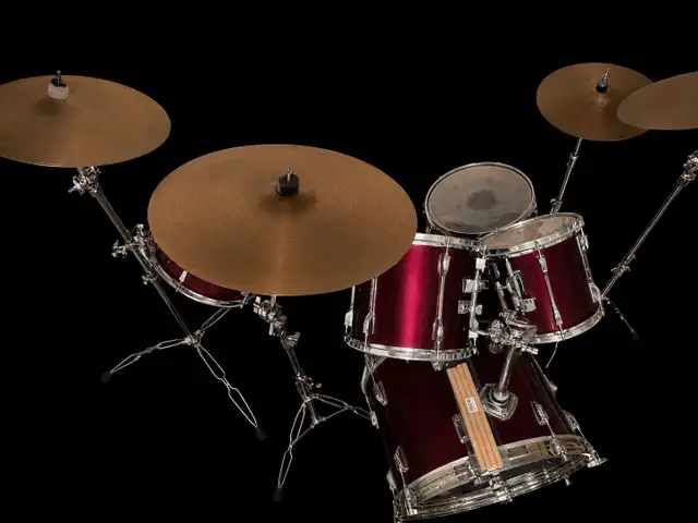 Tama Drum Kit with Mixed Cymbals525760273717678081