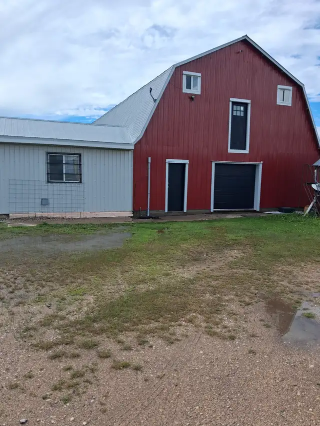 Farm For Sale in Land for Sale in Winnipeg - Image 11