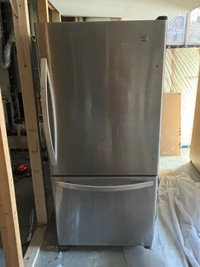 Kenmore Refrigerator (Clean)