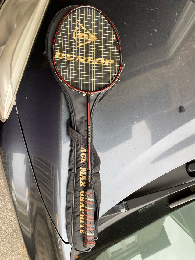 Dunlop Black Max Badminton Racquet in Tennis & Racquet in Markham / York Region