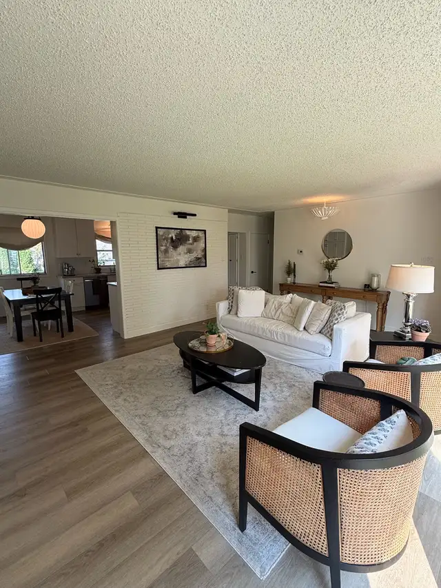 North Glenora Bungalow for rent in Long Term Rentals in Edmonton - Image 5