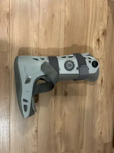 Ossur Formfit Walker Boot – Your Recovery Sidekick (Now With Bonus Socks) Injured foot or ankle? Wal...