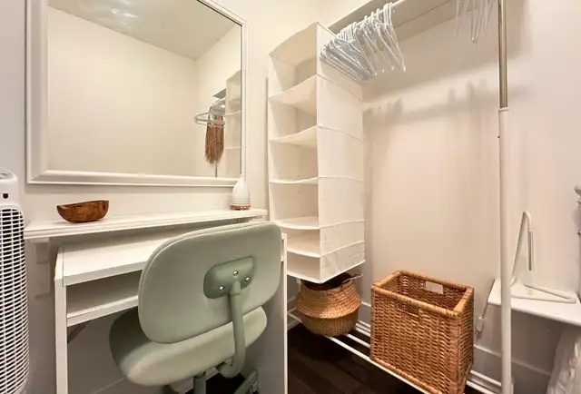 Rooms in Downtown Toronto, waterfront area  in Room Rentals & Roommates in City of Toronto - Image 4